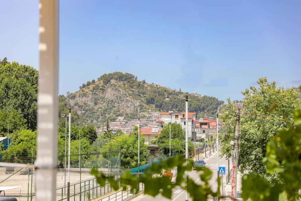 Cereni Guesthouse Berat Exterior foto
